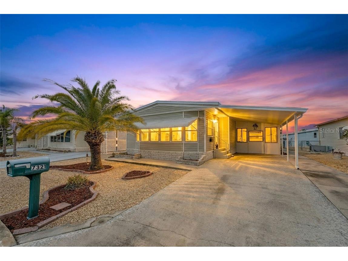 7321 Grand Pine Drive Hudson FL 34667 W7881288 image1