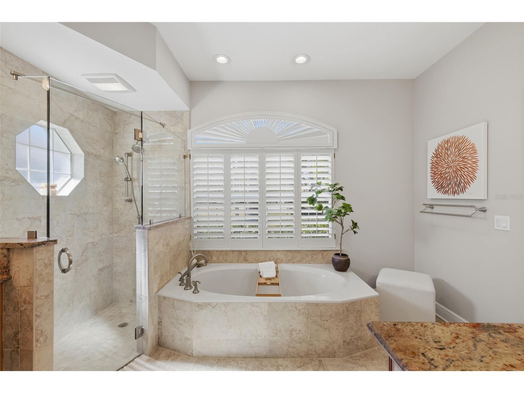 7321 Links Court Sarasota FL 34243 A4681221 image24