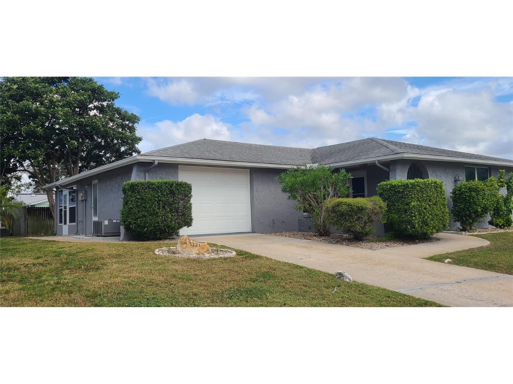 7321 San Carlos Drive Port Richey FL 34668 W7869726 image1