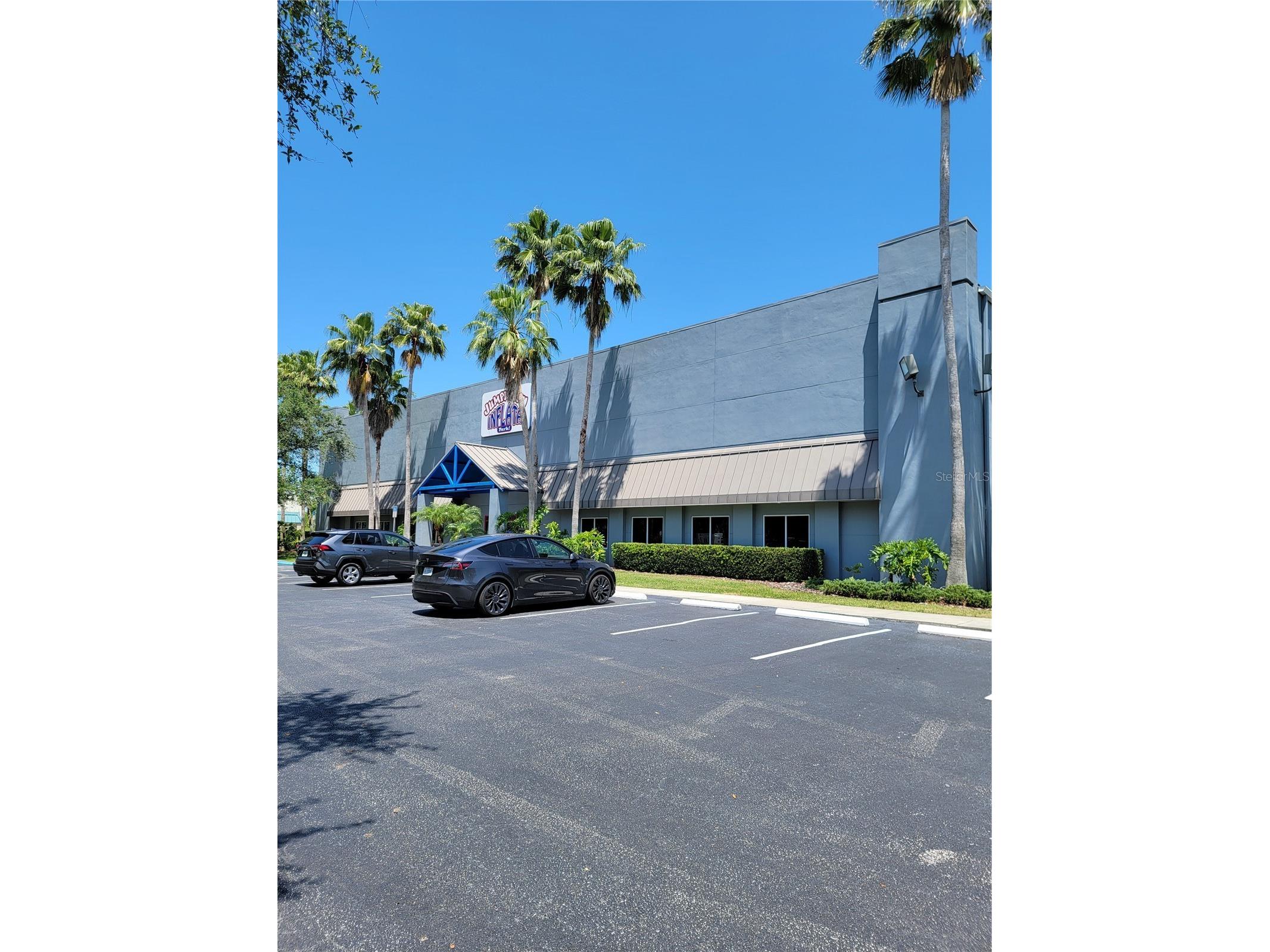 7321 Trade Court Lakewood Ranch FL 34240 A4690383 image1