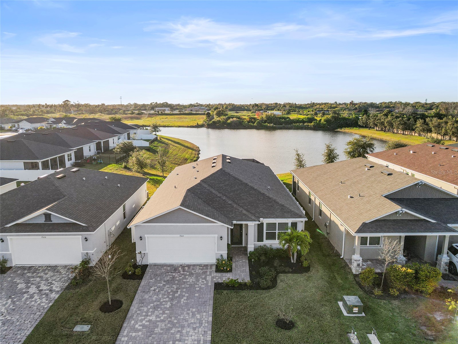 7322 34th Court E Sarasota FL 34243 A4677158 image1