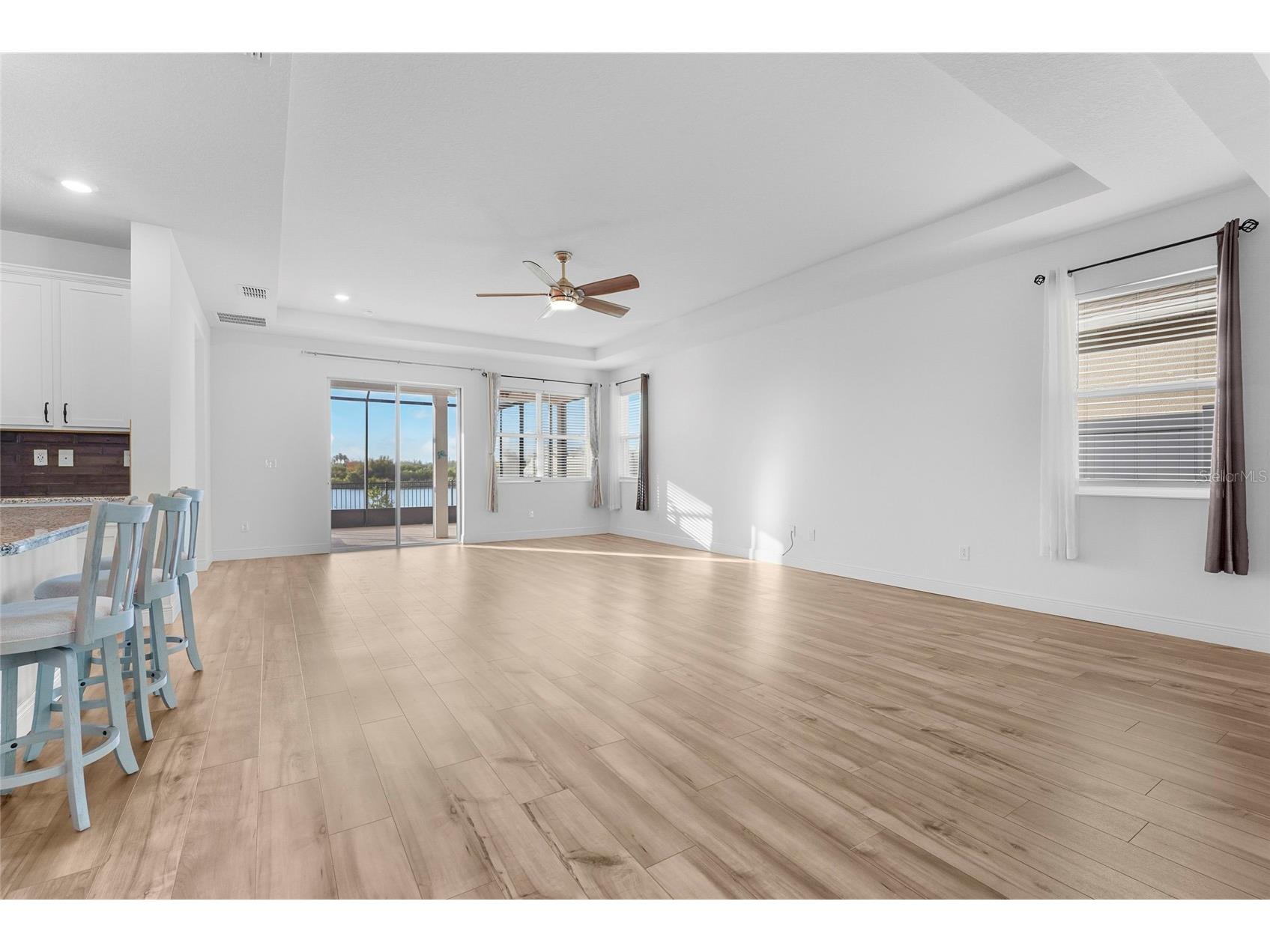 7322 34th Court E Sarasota FL 34243 A4677158 image18