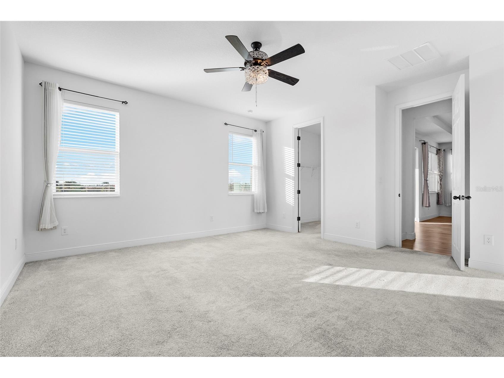 7322 34th Court E Sarasota FL 34243 A4677158 image23