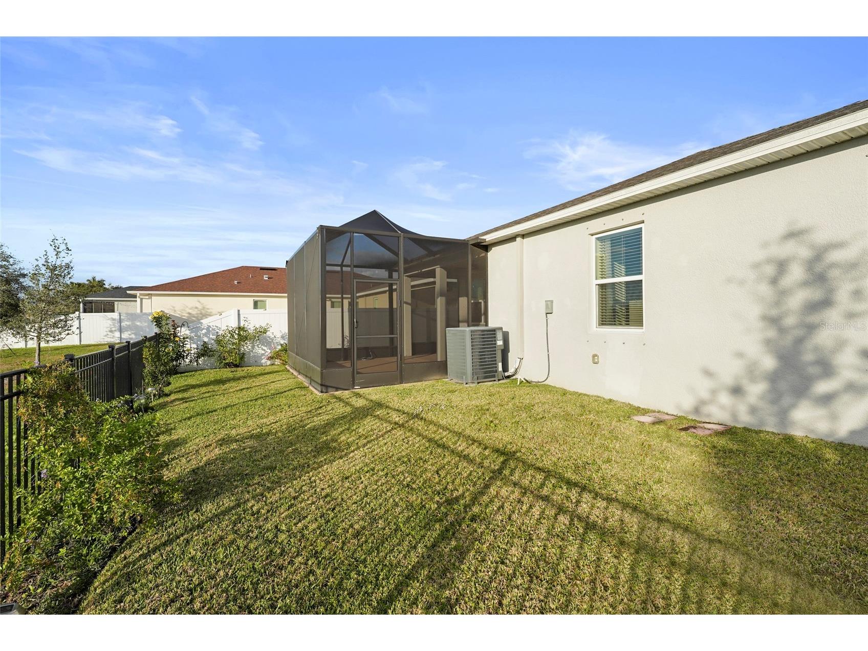 7322 34th Court E Sarasota FL 34243 A4677158 image44