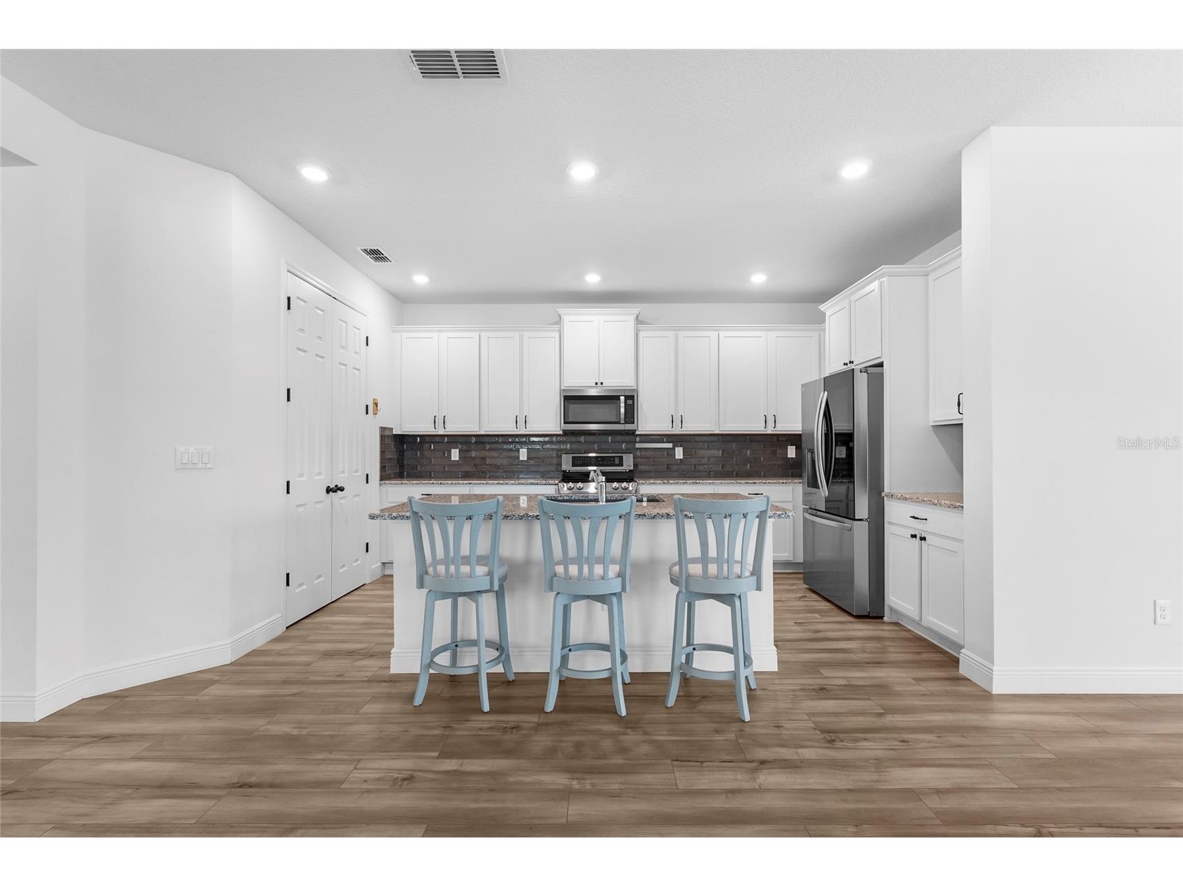 7322 34th Court E Sarasota FL 34243 A4677158 image5