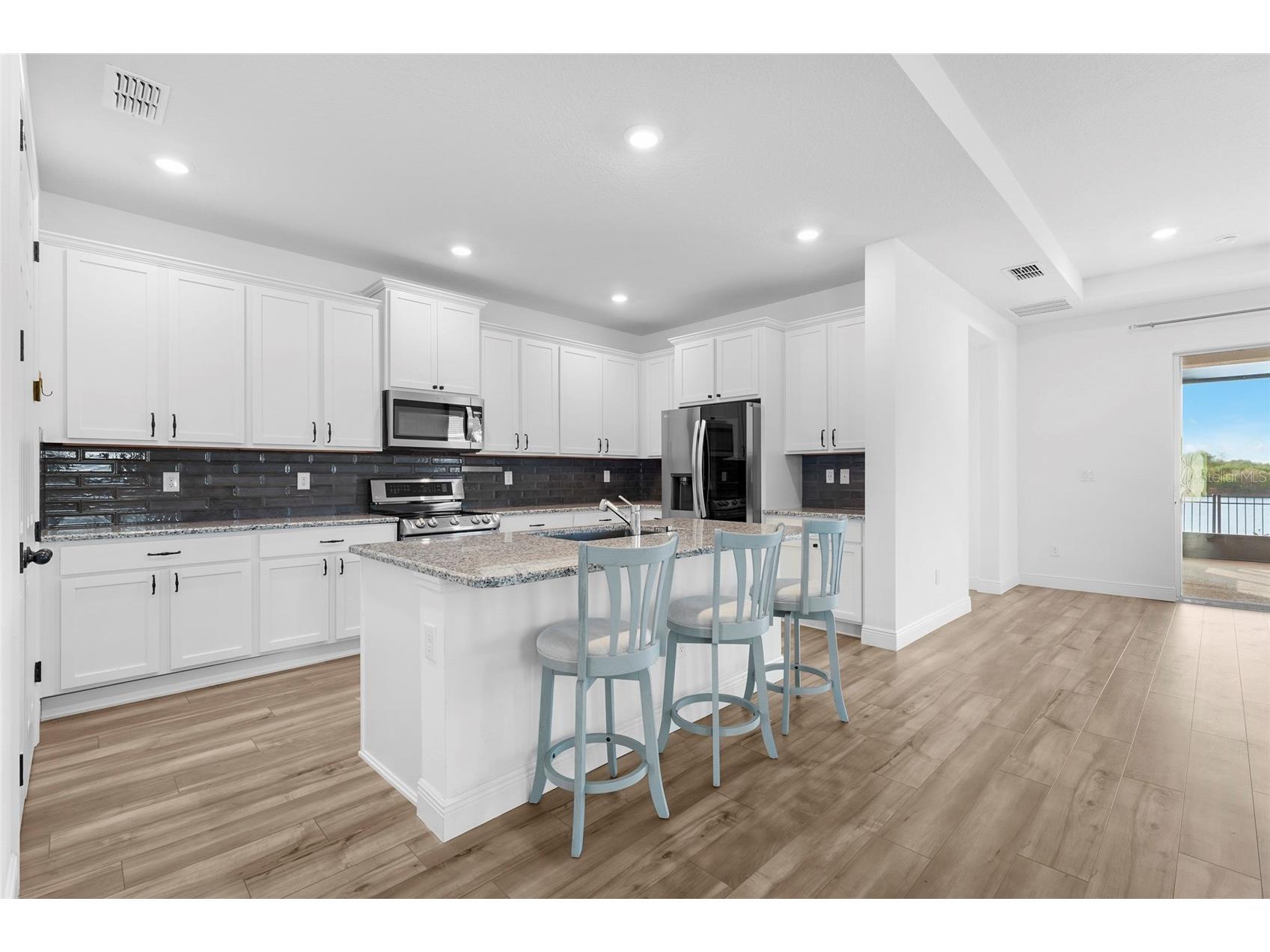 7322 34th Court E Sarasota FL 34243 A4677158 image6