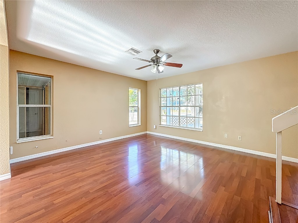 7322 54th Avenue N Saint Petersburg FL 33709 TB8450969 image19