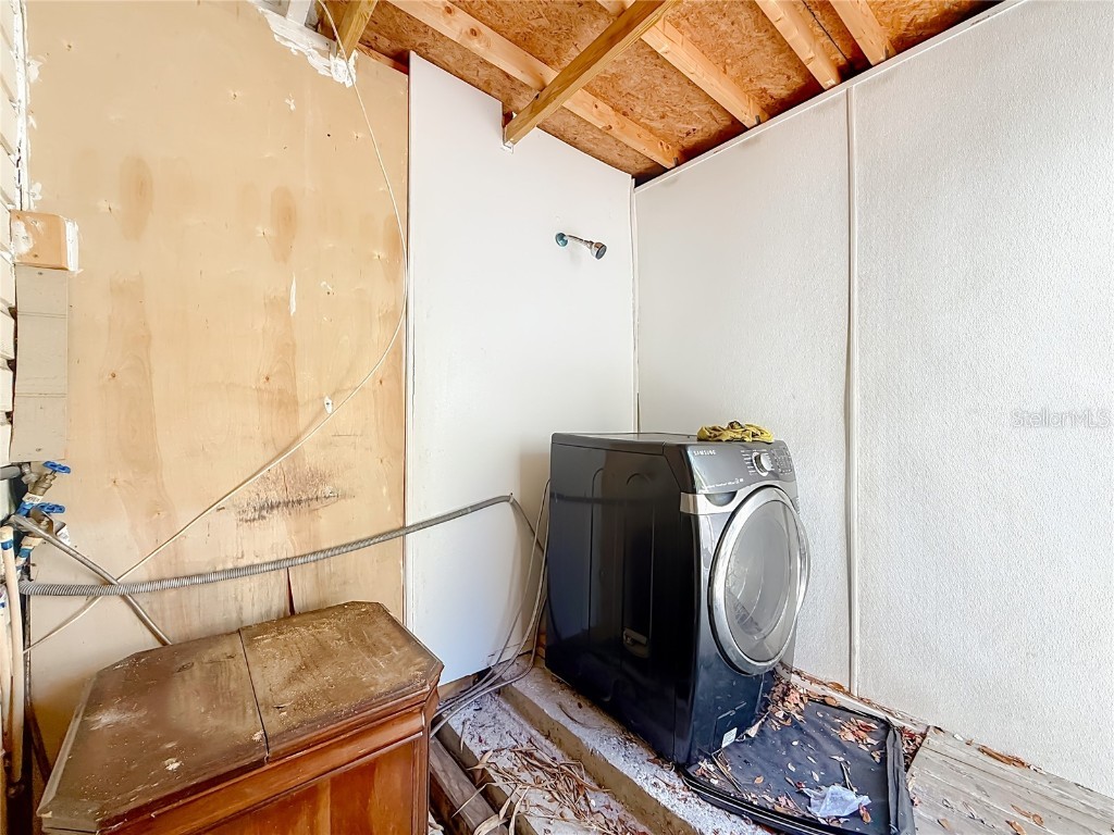 7322 54th Avenue N Saint Petersburg FL 33709 TB8450969 image56