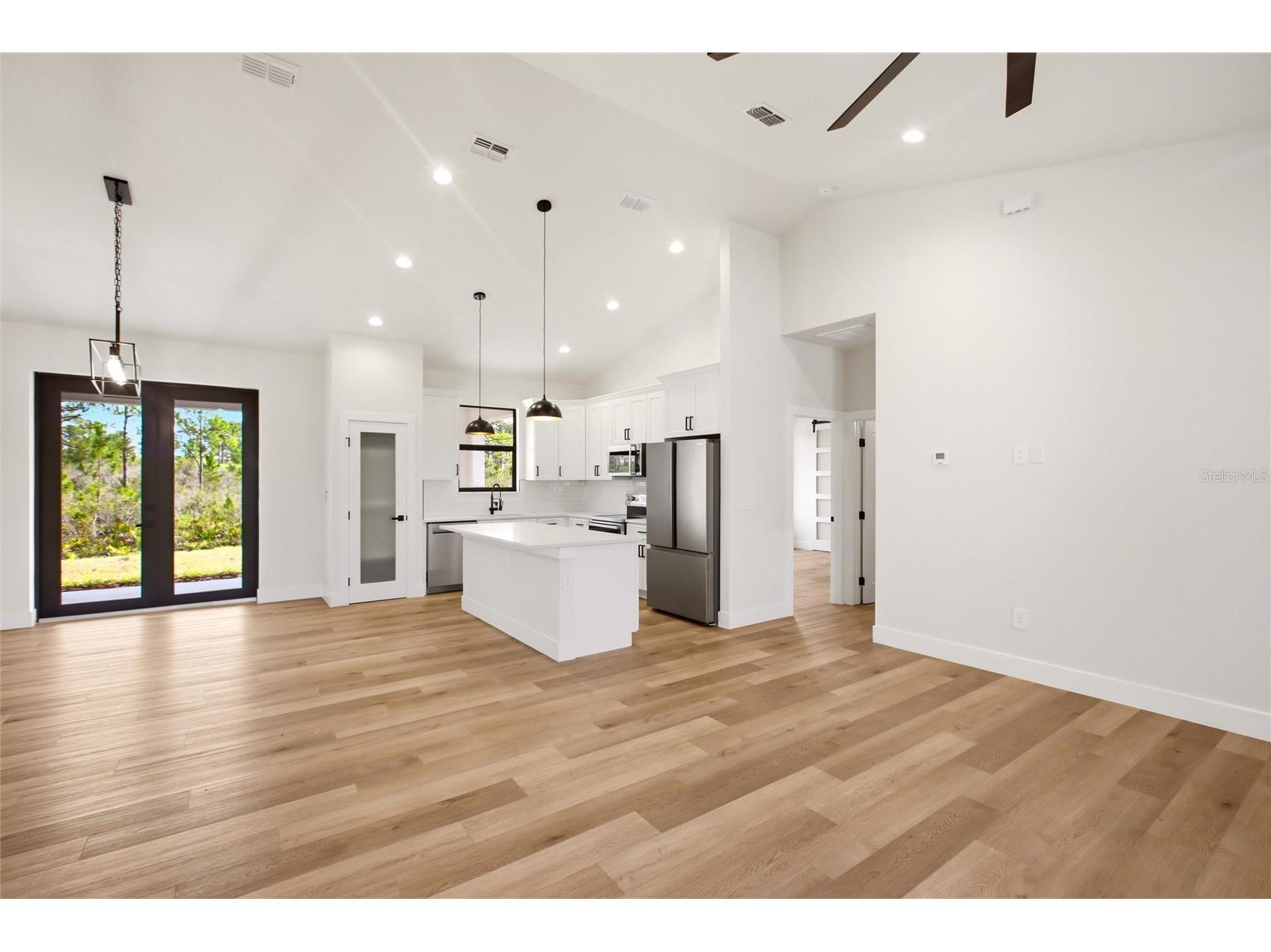 7322 Granada Boulevard Sebring FL 33872 P4938422 image5