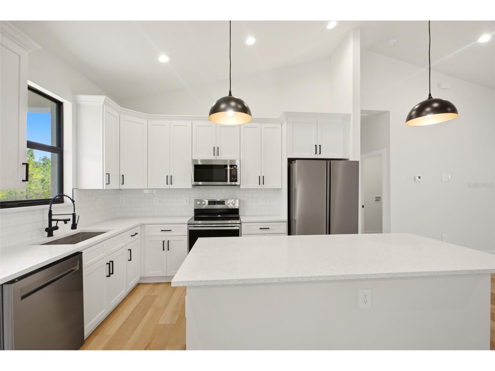 7322 Granada Boulevard Sebring FL 33872 P4938422 image9