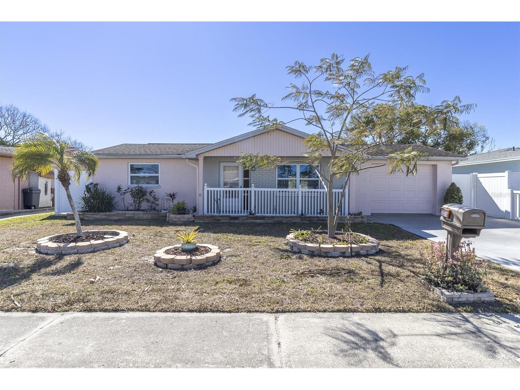 7322 Oak Crest Drive Port Richey FL 34668 W7882017 image1