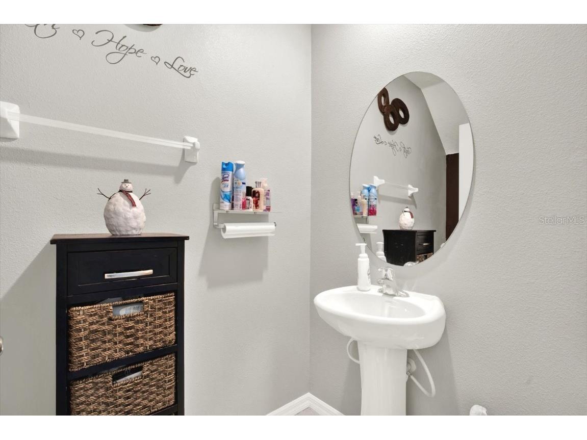 7323 Canterbury Bells Court Tampa FL 33619 TB8433634 image8