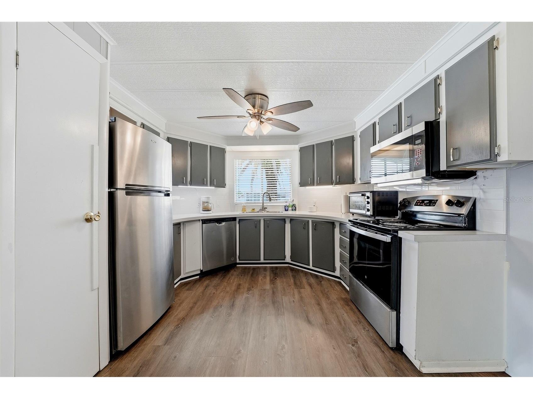 7323 Grand Pine Drive Hudson FL 34667 W7886220 image6