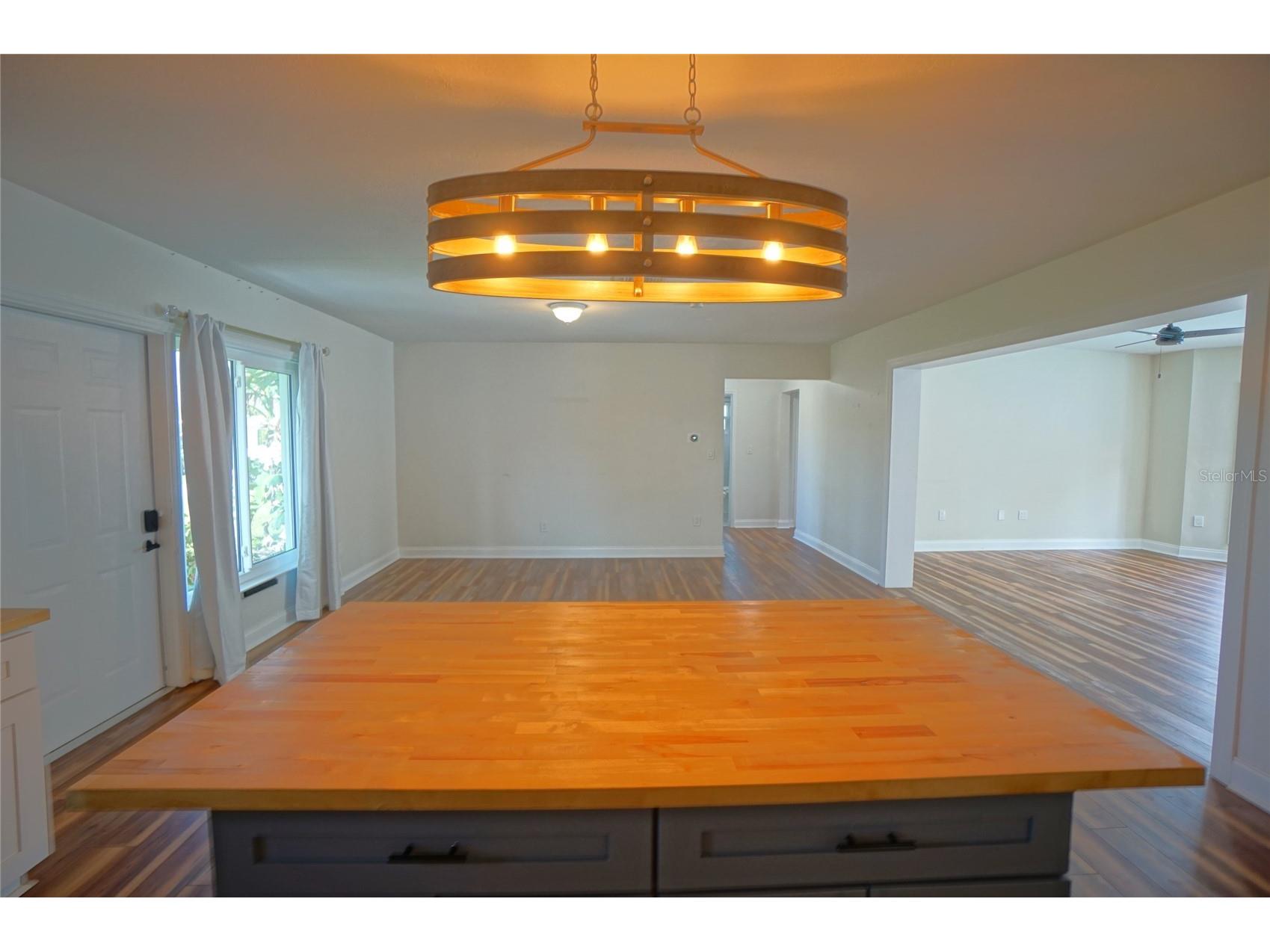7325 10th Street N Saint Petersburg FL 33702 TB8493267 image27