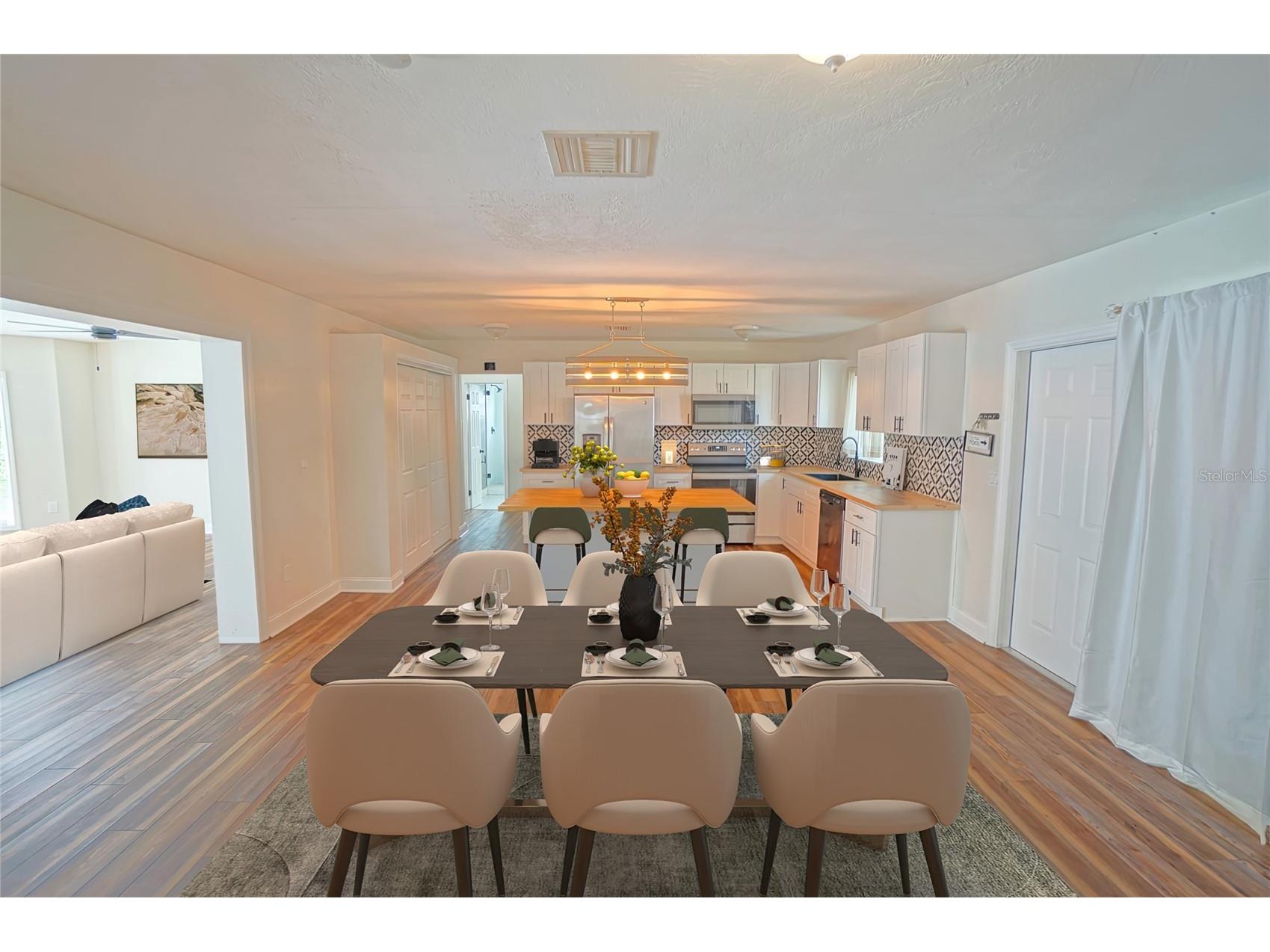 7325 10th Street N Saint Petersburg FL 33702 TB8493267 image3