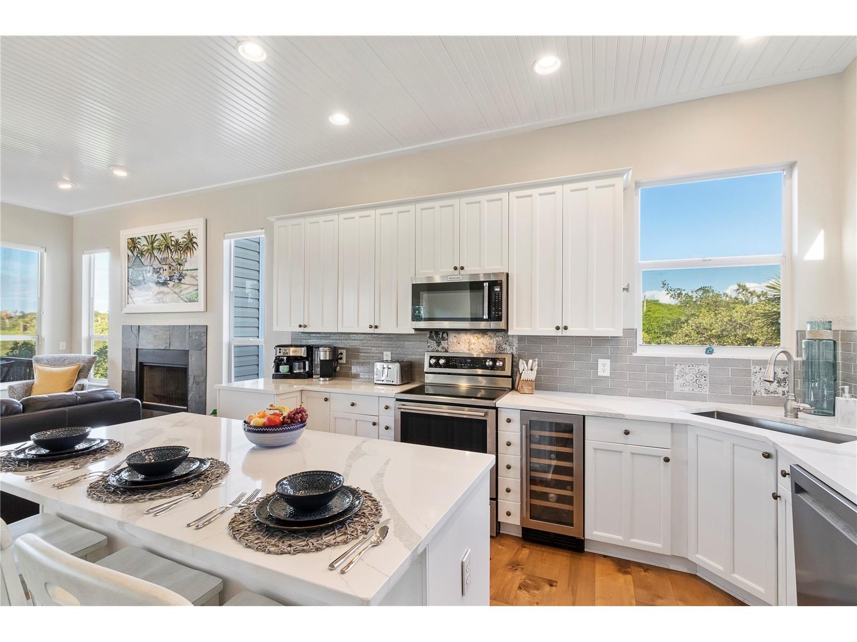 7325 Holly Road Terra Ceia FL 34250 - MIGUEL BAY A4688524 image9