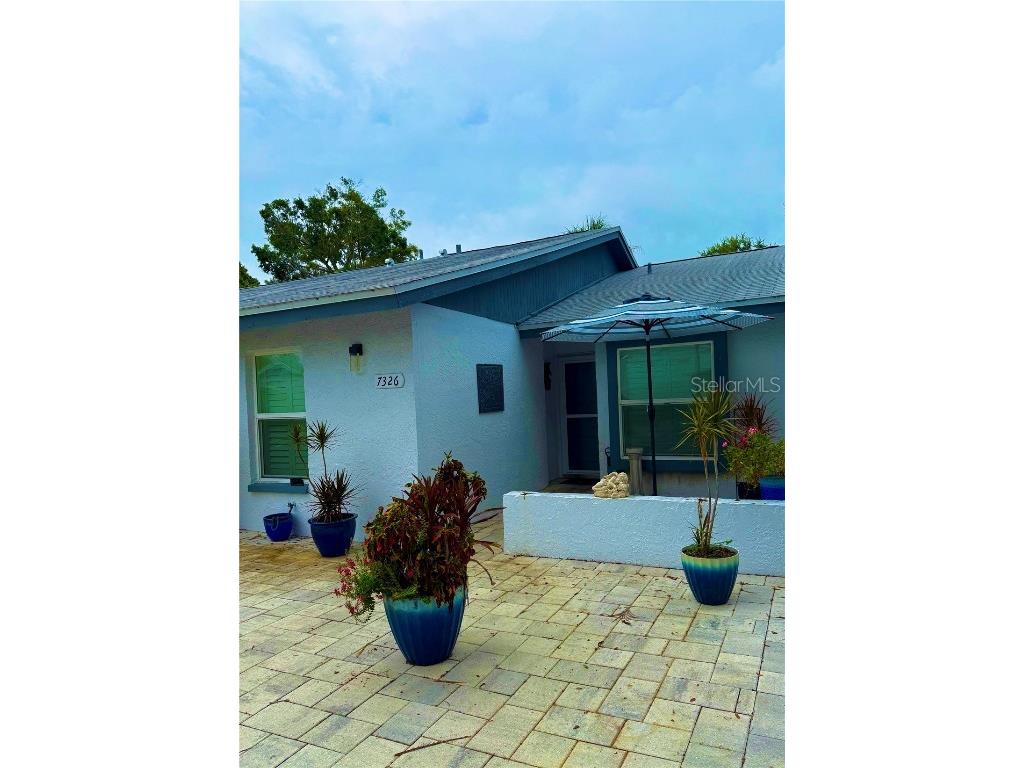 7326 Parkside Villas Drive Saint Petersburg FL 33709 TB8426319 image1