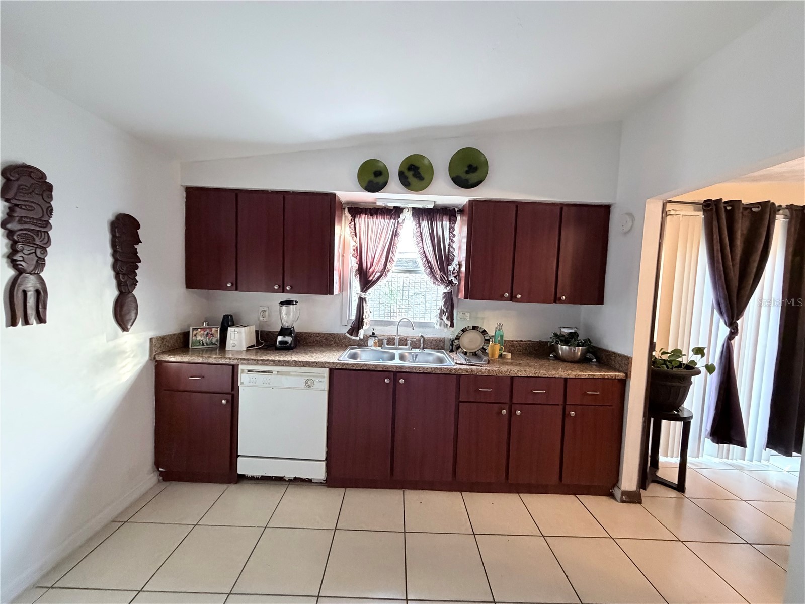 7326 Sheffield Road Tampa FL 33615 TB8456259 image10