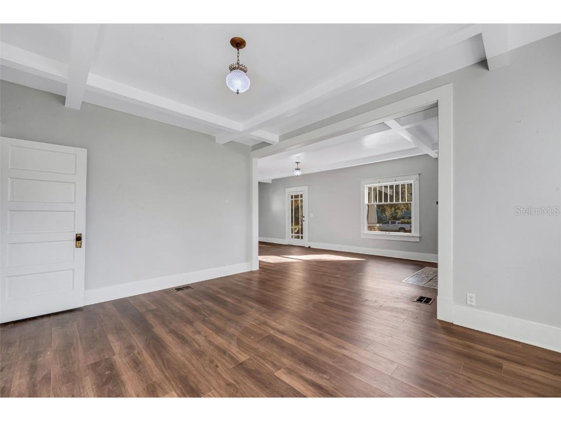 7327 1st Avenue N Saint Petersburg FL 33710 TB8454842 image10