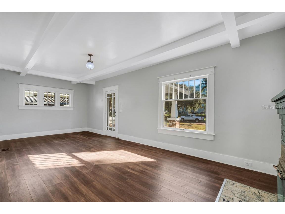 7327 1st Avenue N Saint Petersburg FL 33710 TB8454842 image11