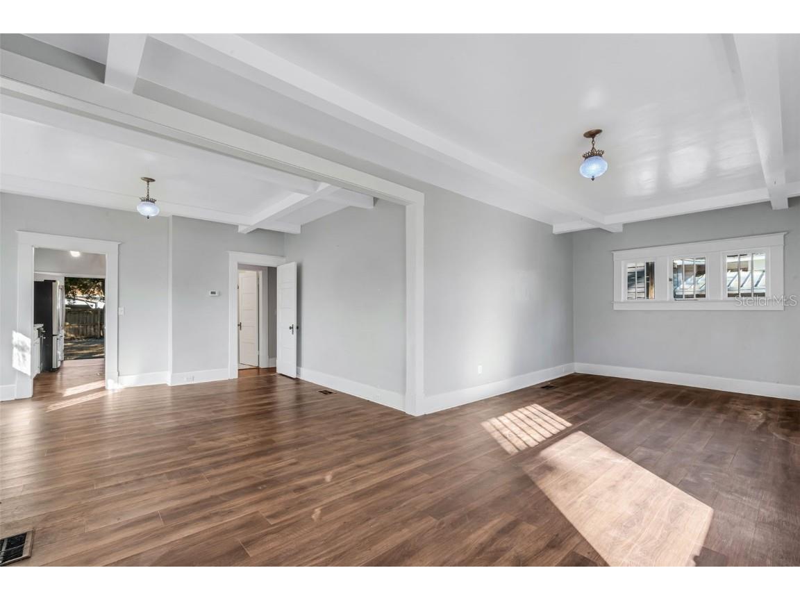 7327 1st Avenue N Saint Petersburg FL 33710 TB8454842 image12