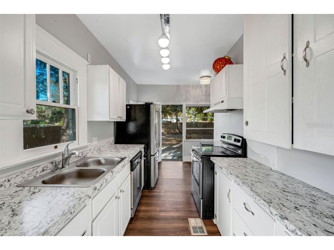 7327 1st Avenue N Saint Petersburg FL 33710 TB8454842 image14