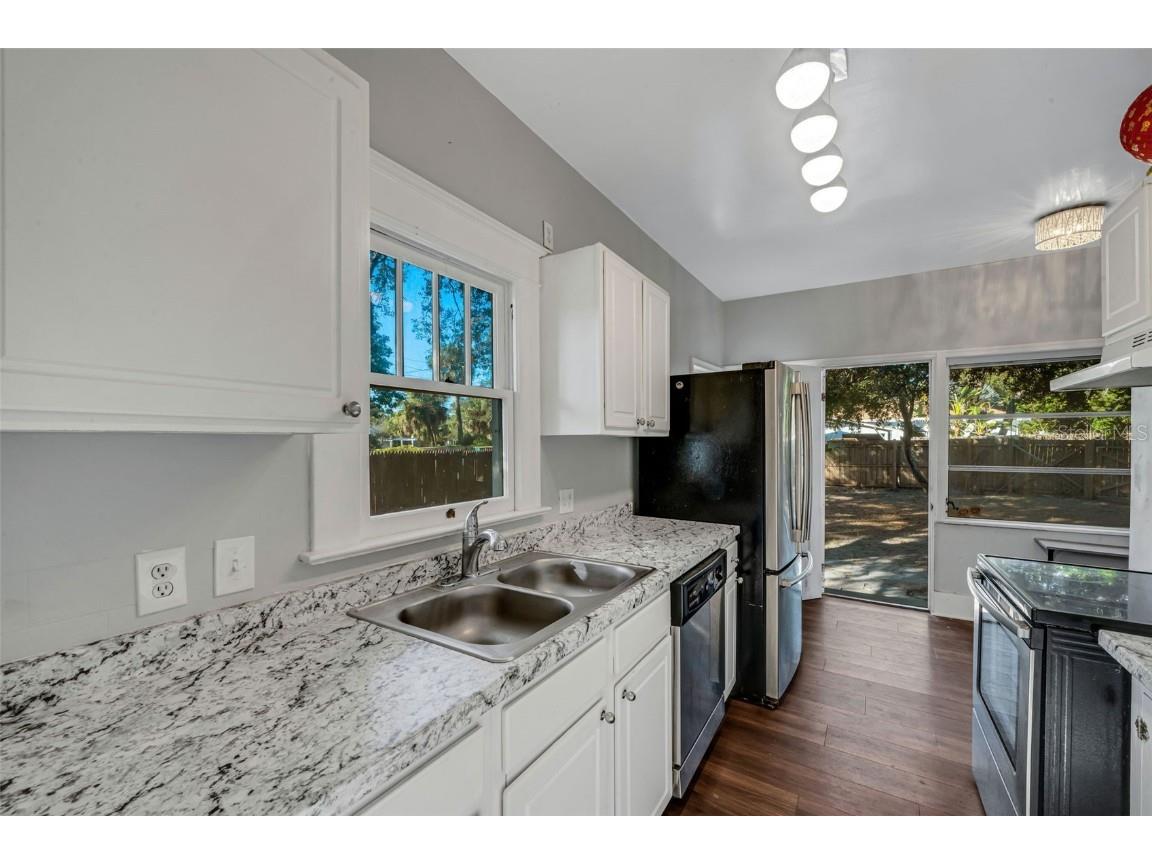 7327 1st Avenue N Saint Petersburg FL 33710 TB8454842 image15