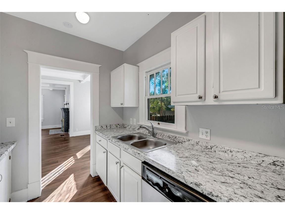 7327 1st Avenue N Saint Petersburg FL 33710 TB8454842 image18