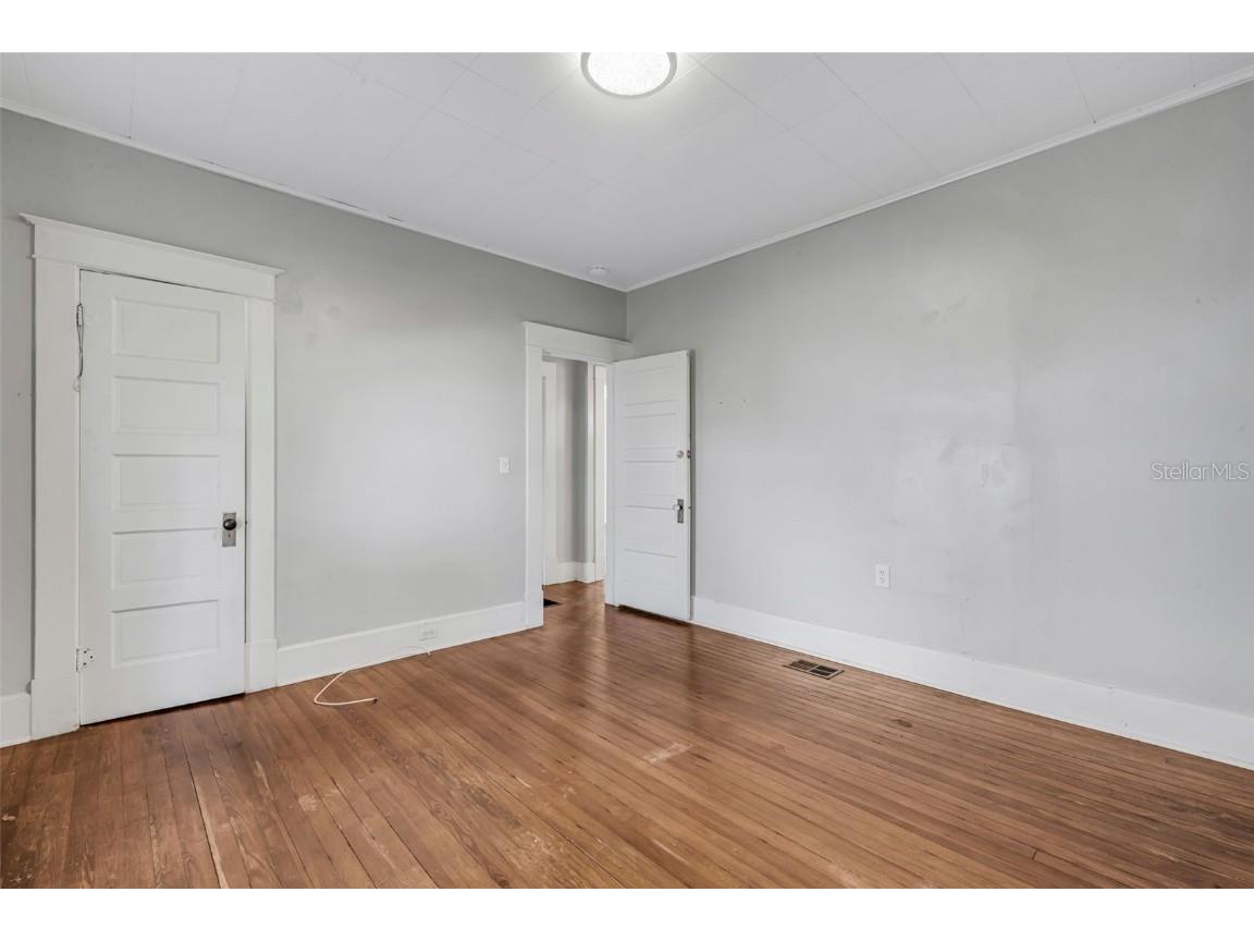 7327 1st Avenue N Saint Petersburg FL 33710 TB8454842 image23