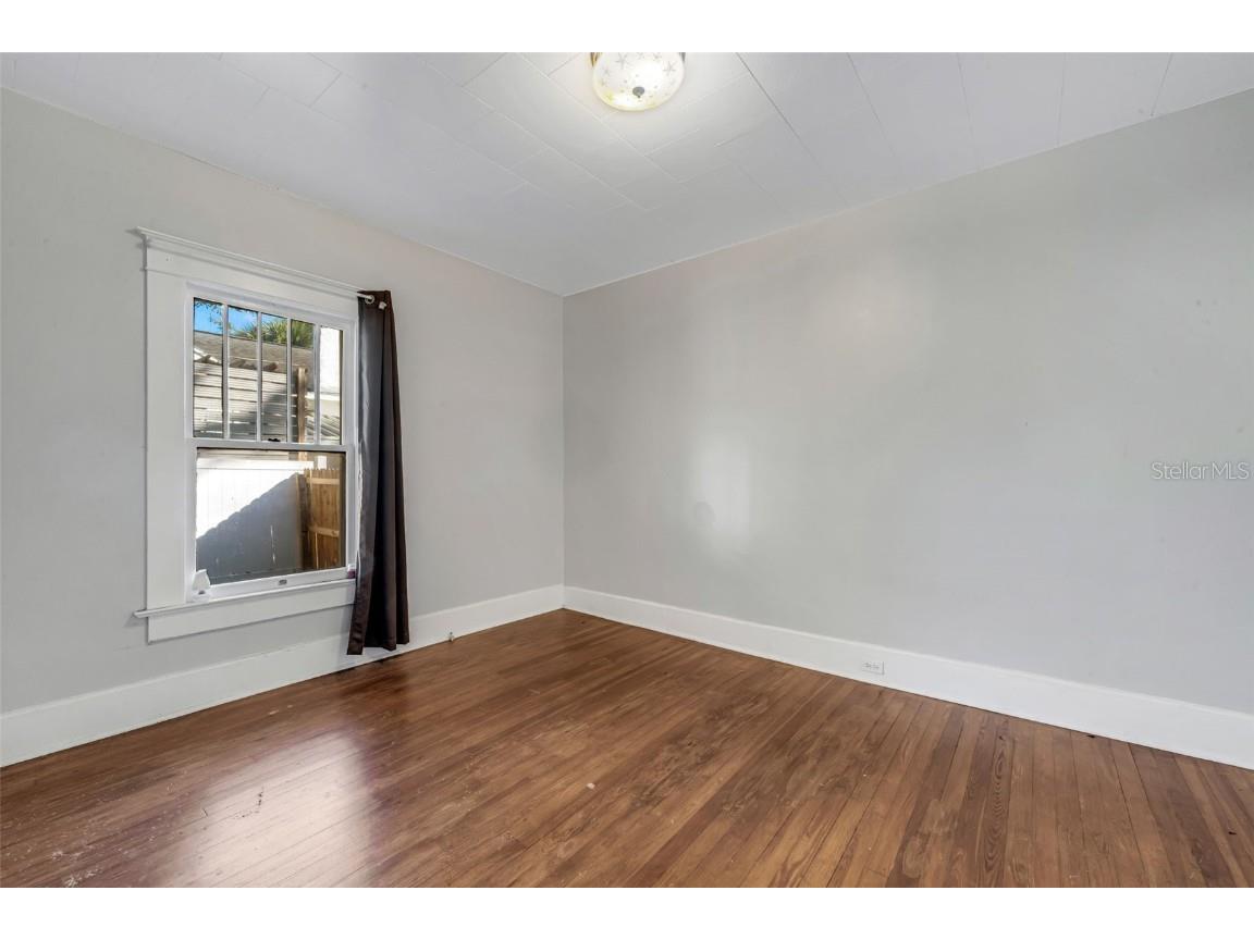 7327 1st Avenue N Saint Petersburg FL 33710 TB8454842 image24