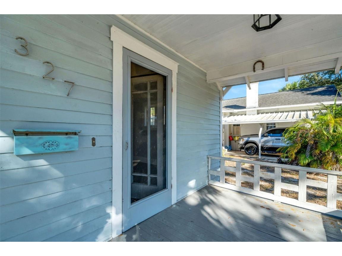 7327 1st Avenue N Saint Petersburg FL 33710 TB8454842 image4