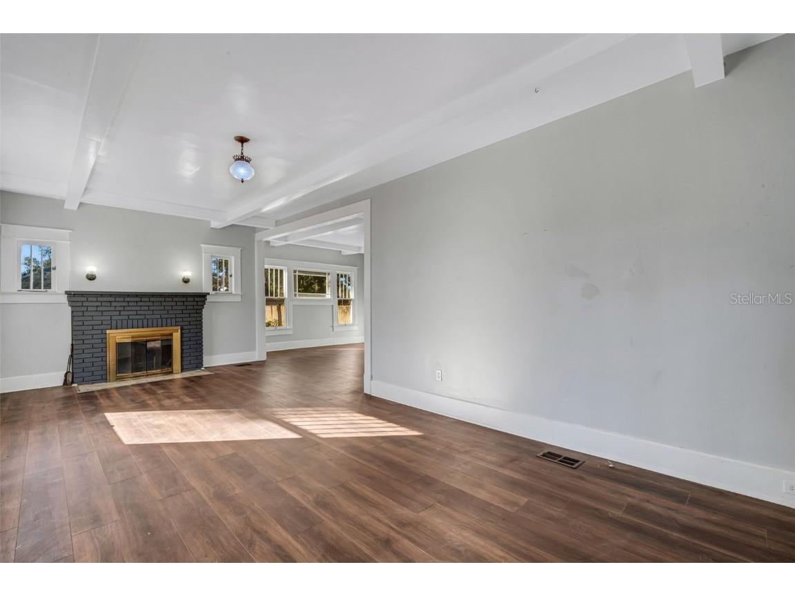 7327 1st Avenue N Saint Petersburg FL 33710 TB8454842 image9