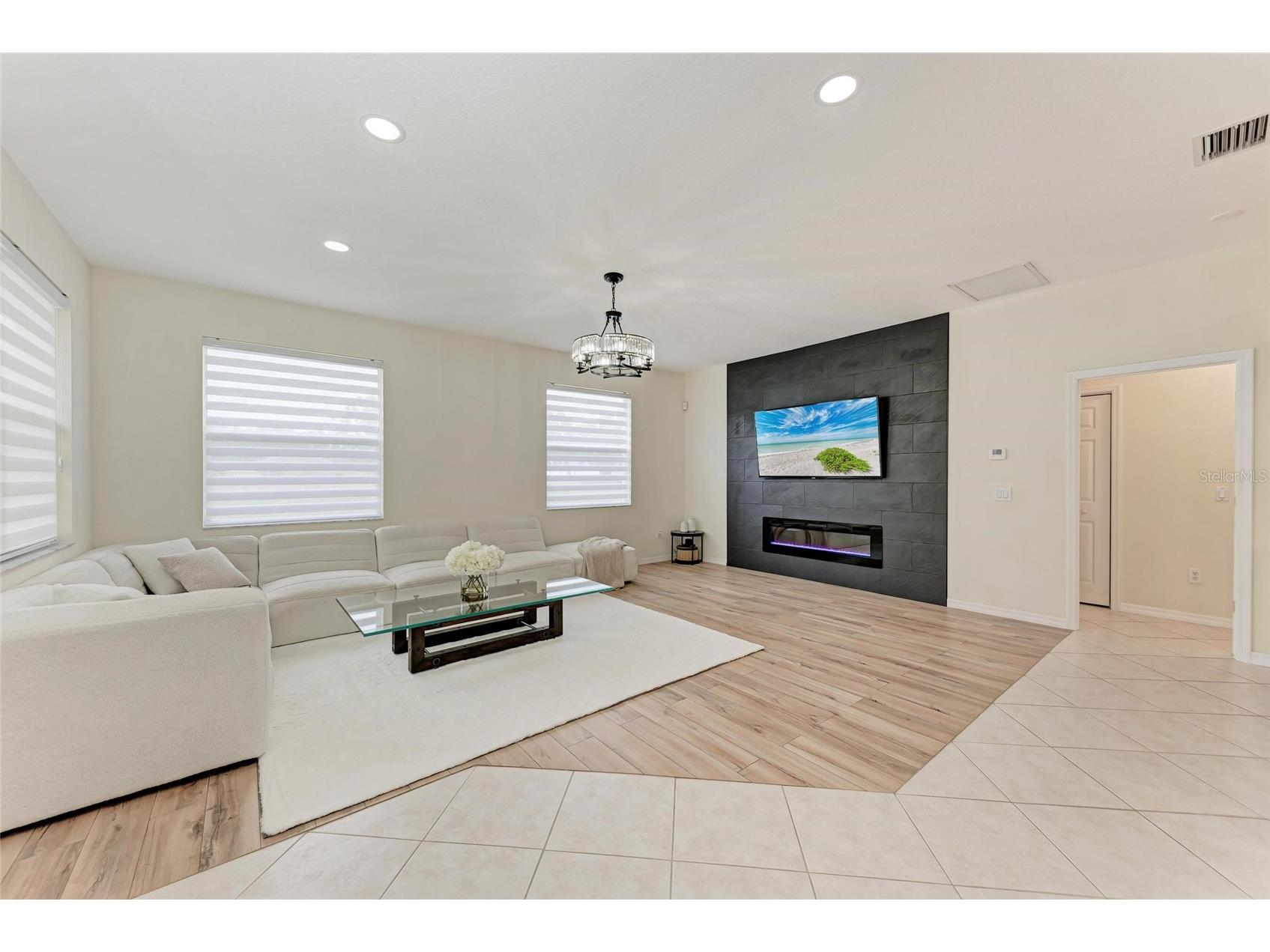 7327 38th Court East Sarasota FL 34243 A4693655 image10