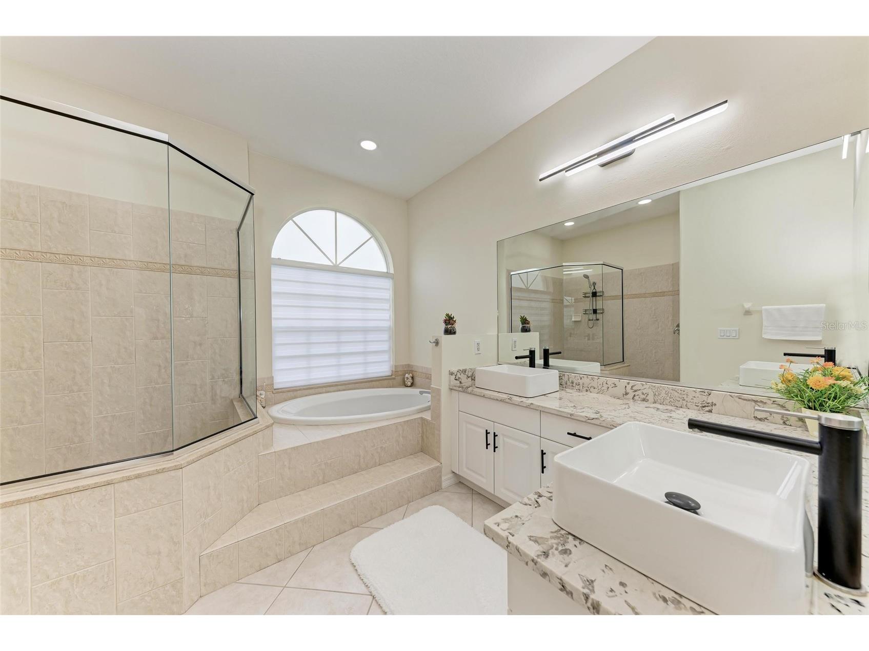 7327 38th Court East Sarasota FL 34243 A4693655 image26