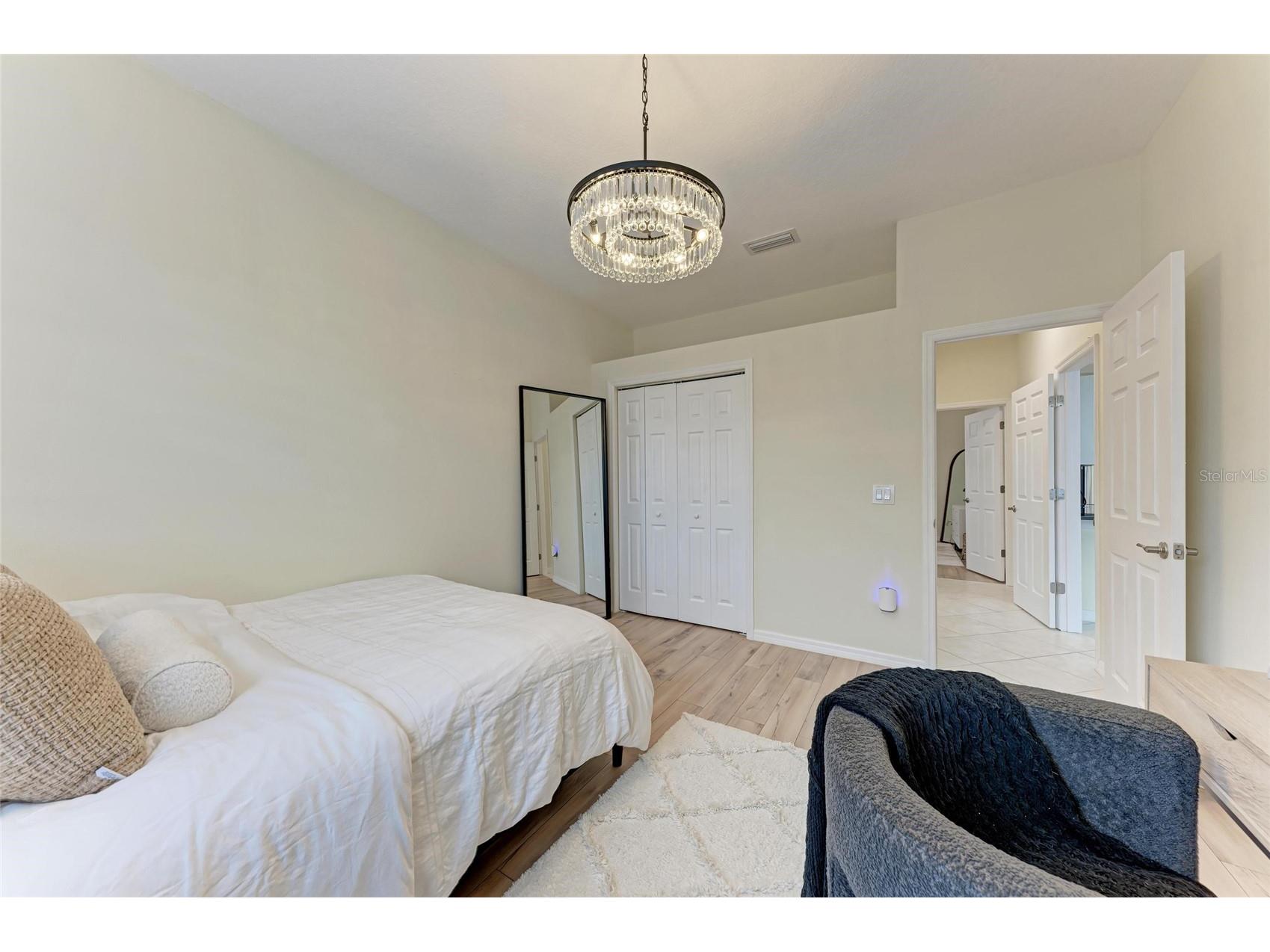 7327 38th Court East Sarasota FL 34243 A4693655 image32