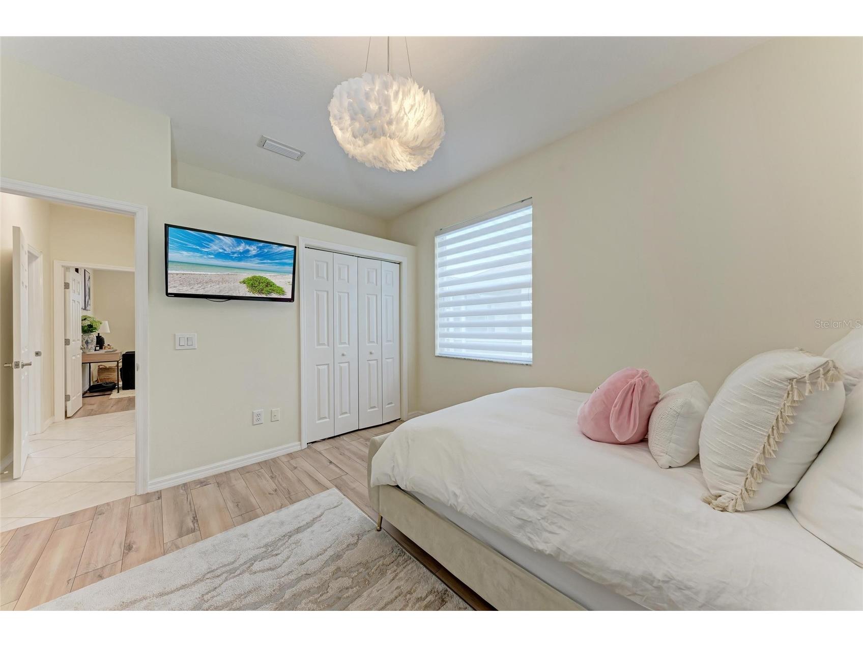 7327 38th Court East Sarasota FL 34243 A4693655 image36