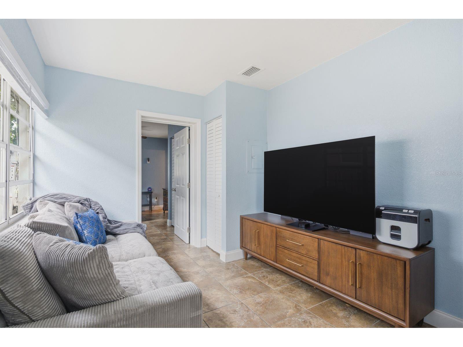 7327 Winchester Drive Tampa FL 33615 TB8508146 image26