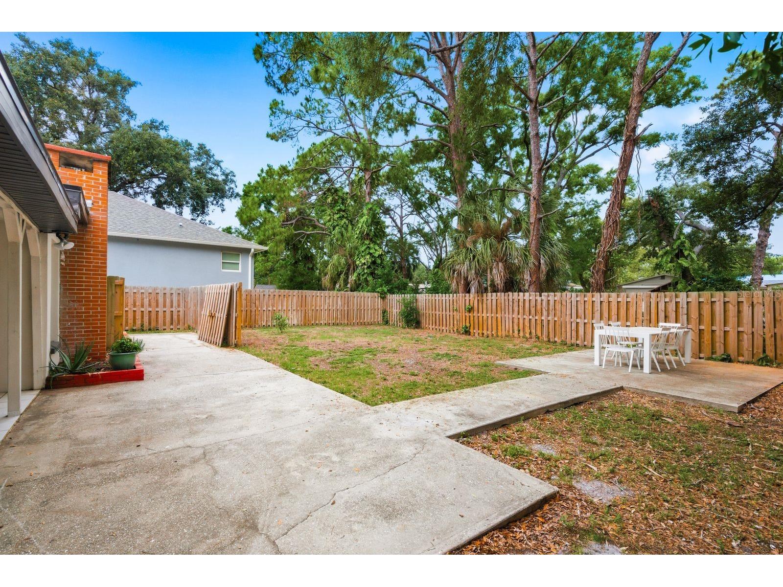 7327 Winchester Drive Tampa FL 33615 TB8508146 image39