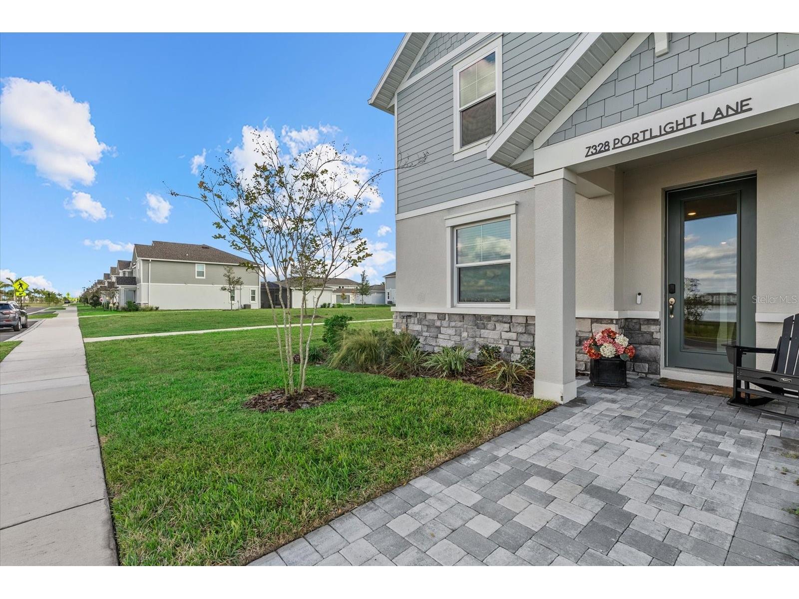 7328 Portlight Lane Sarasota FL 34240 A4681827 image2