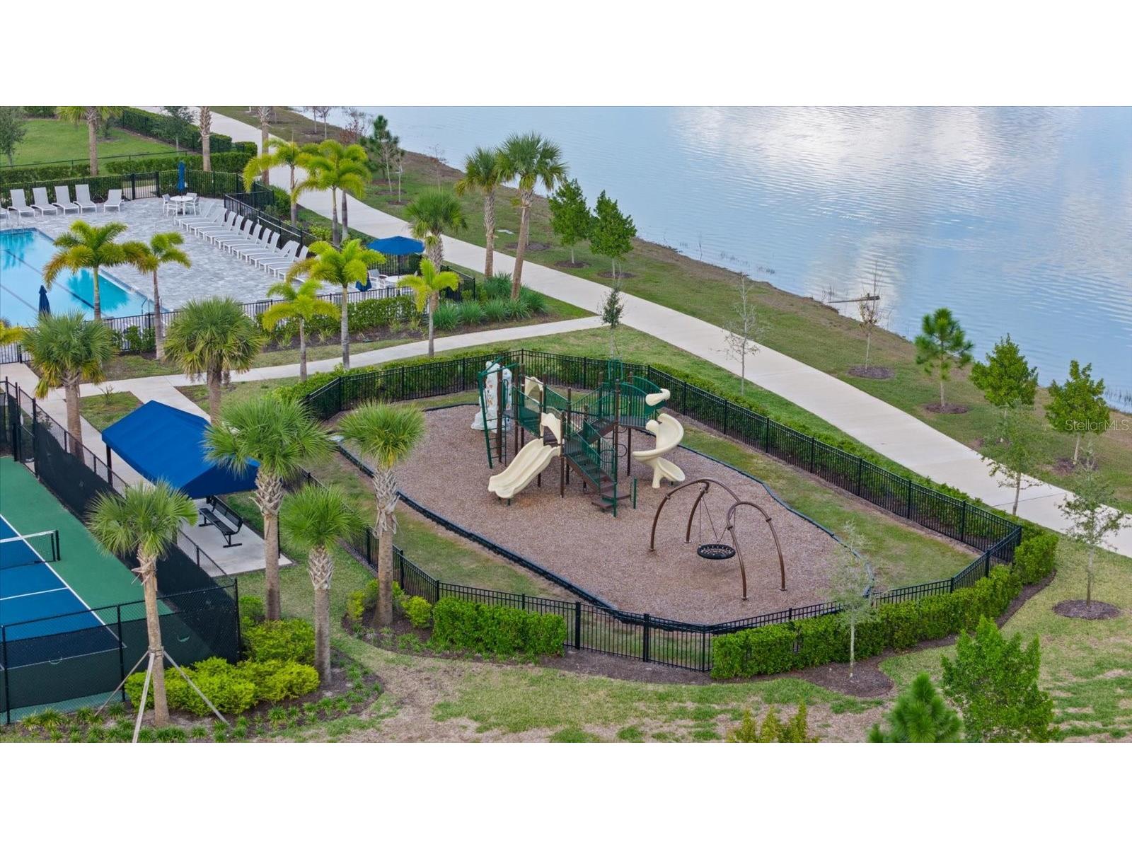 7328 Portlight Lane Sarasota FL 34240 A4681827 image56