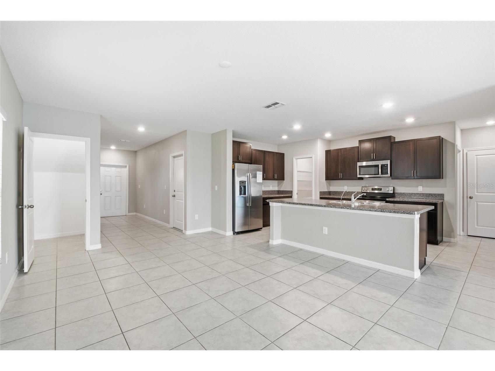 7329 Canterbury Bells Court Tampa FL 33619 O6406572 image19