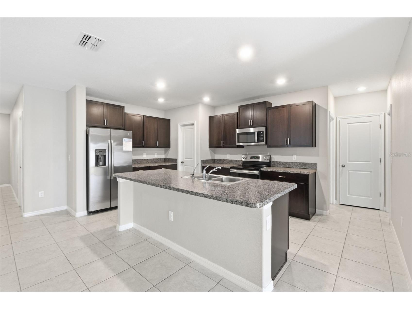 7329 Canterbury Bells Court Tampa FL 33619 O6406572 image21