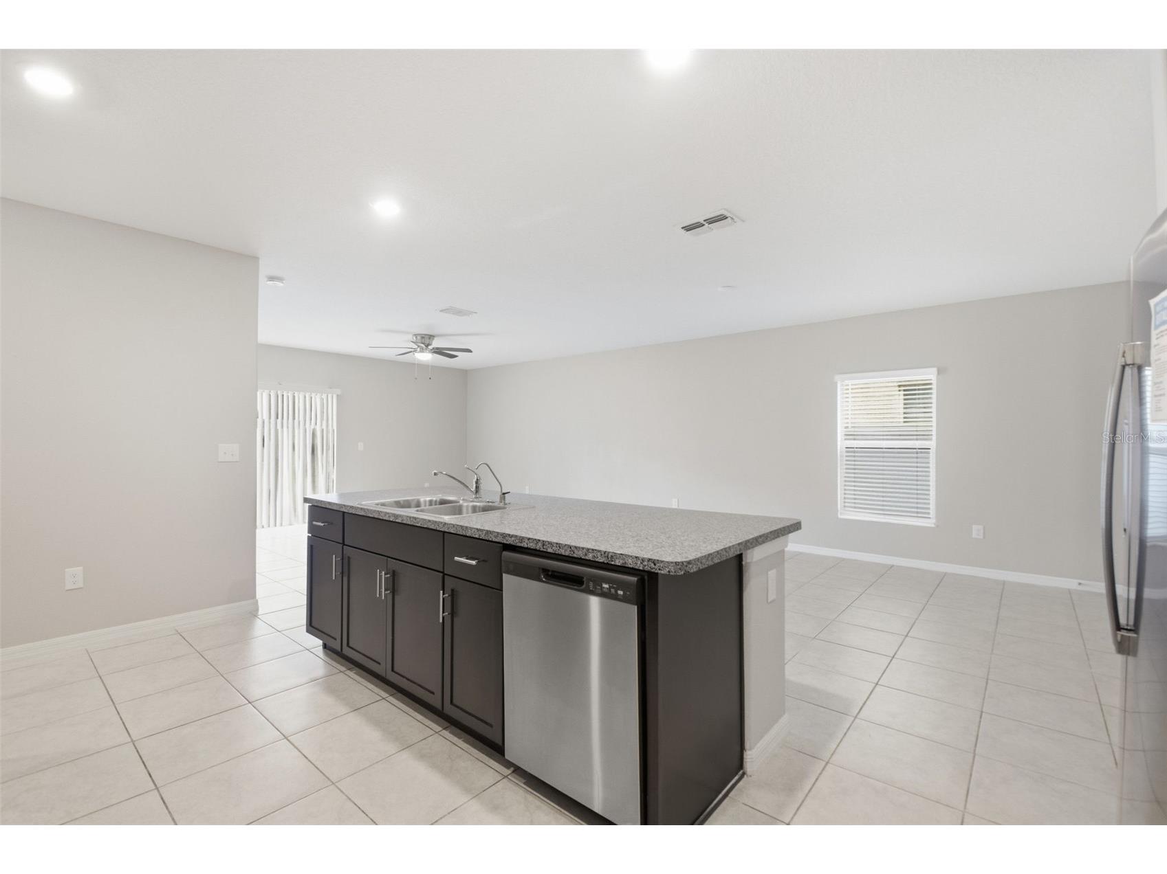 7329 Canterbury Bells Court Tampa FL 33619 O6406572 image24