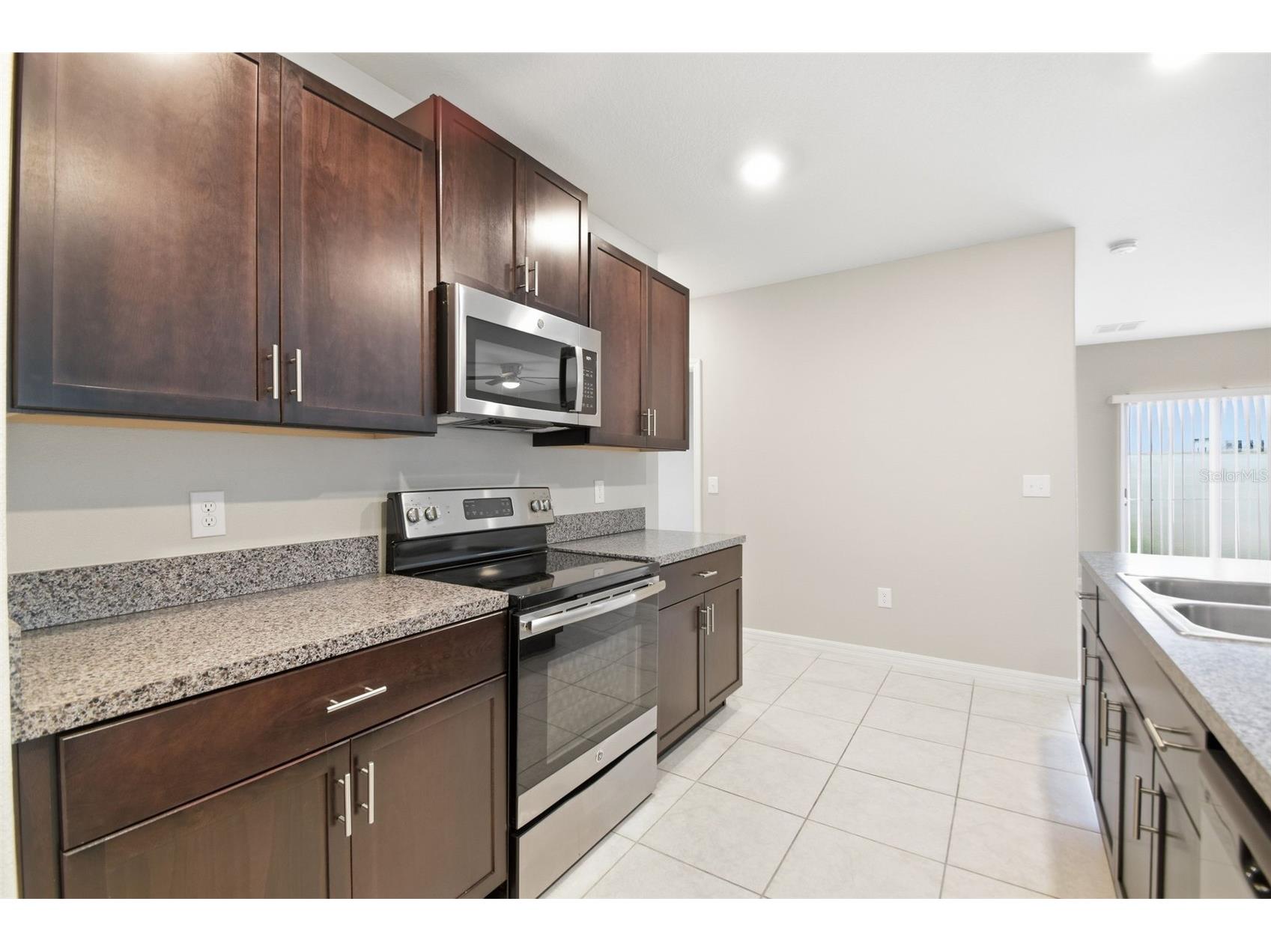 7329 Canterbury Bells Court Tampa FL 33619 O6406572 image25