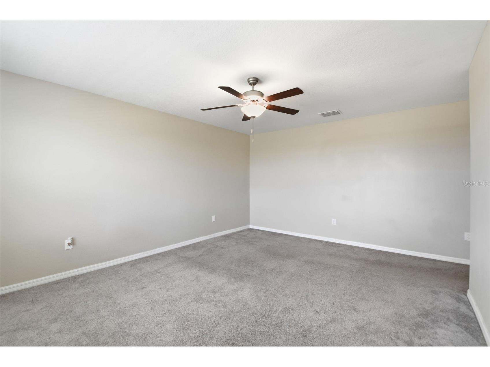 7329 Canterbury Bells Court Tampa FL 33619 O6406572 image32