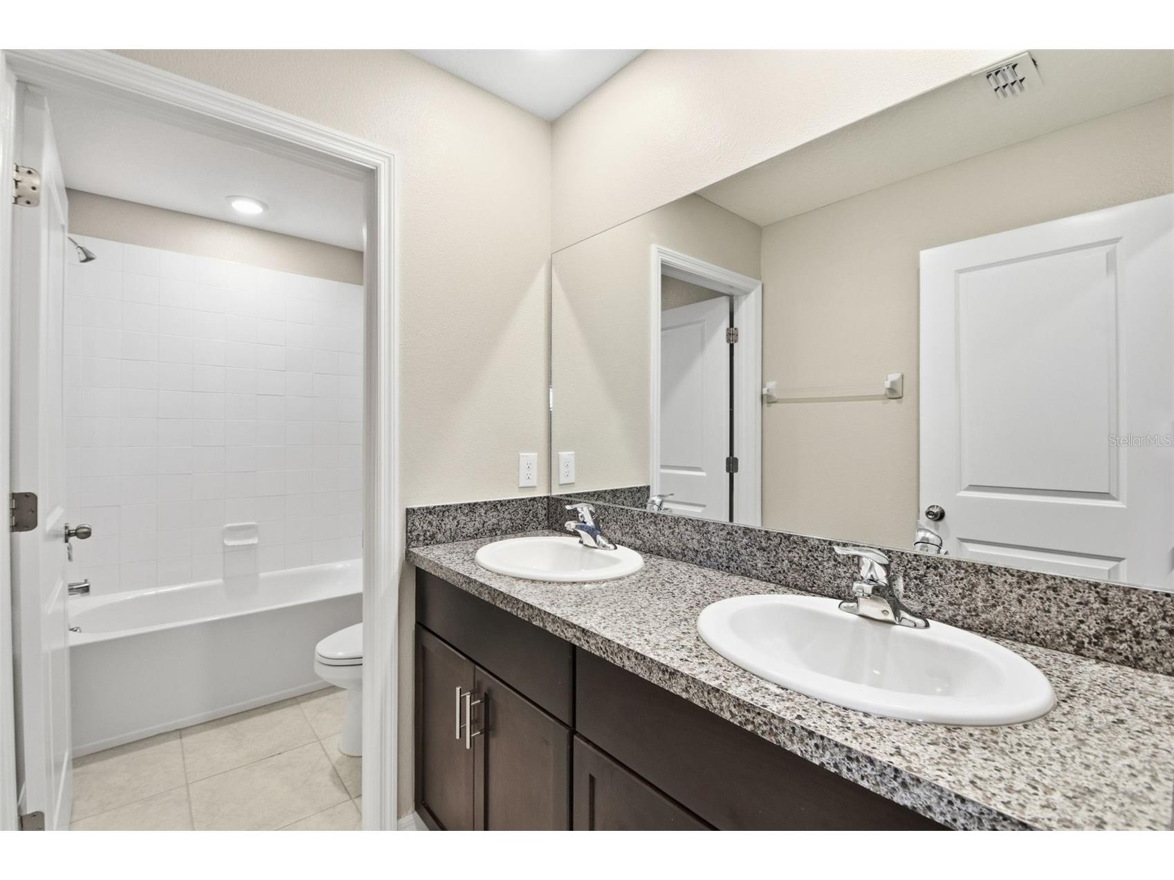 7329 Canterbury Bells Court Tampa FL 33619 O6406572 image51