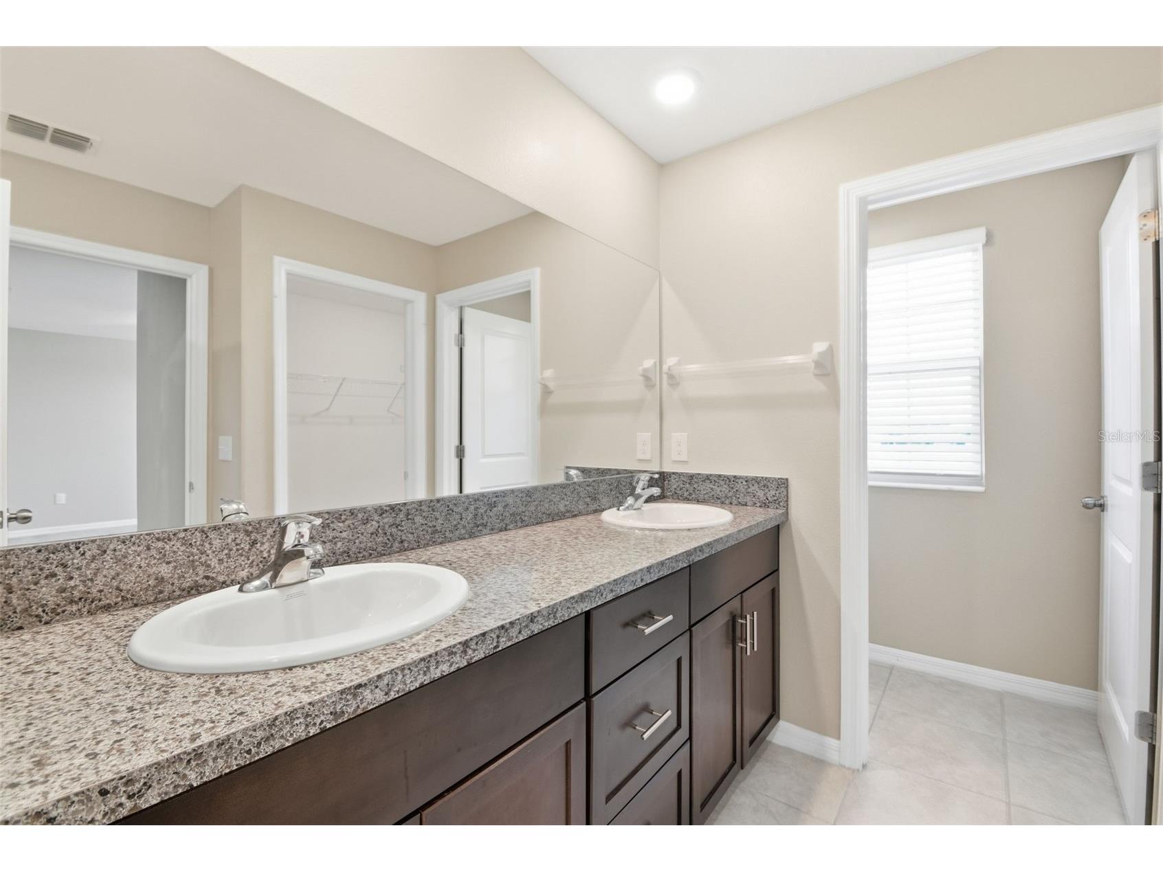 7329 Canterbury Bells Court Tampa FL 33619 O6406572 image53