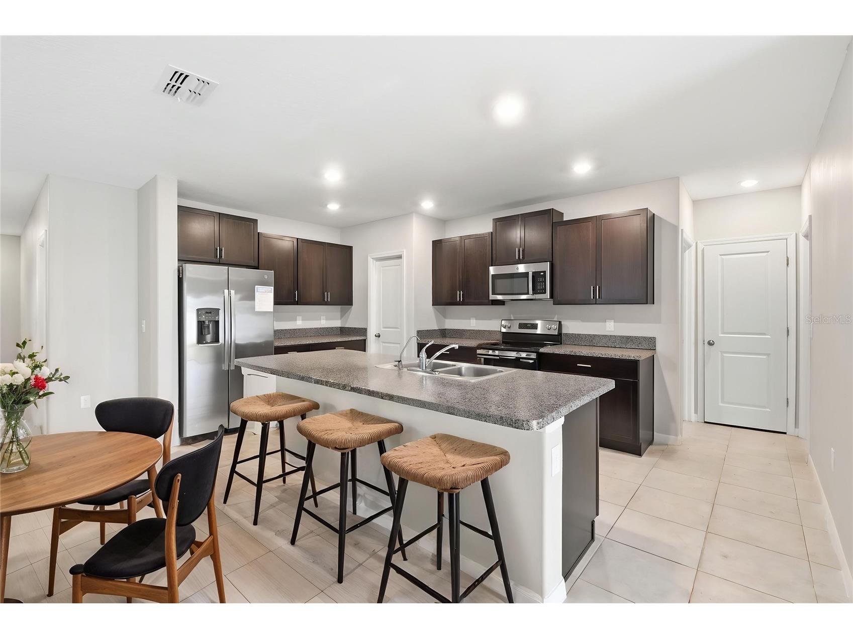 7329 Canterbury Bells Court Tampa FL 33619 O6406572 image8