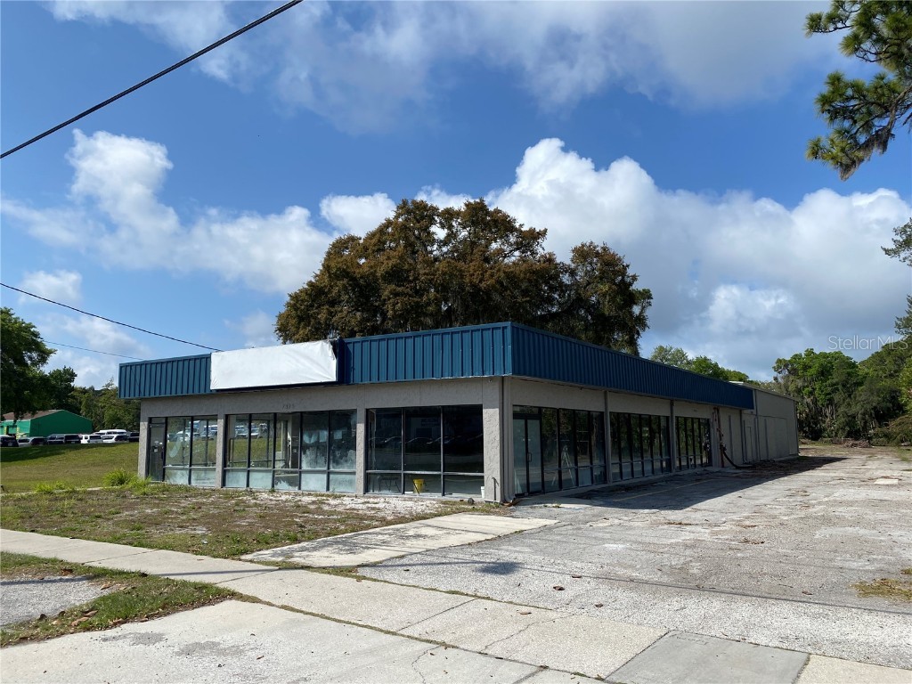 7329 Us Highway 19 New Port Richey FL 34652 W7858161 image1