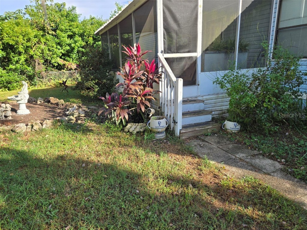 733 1st Street Polk City FL 33868 L4957507 image13